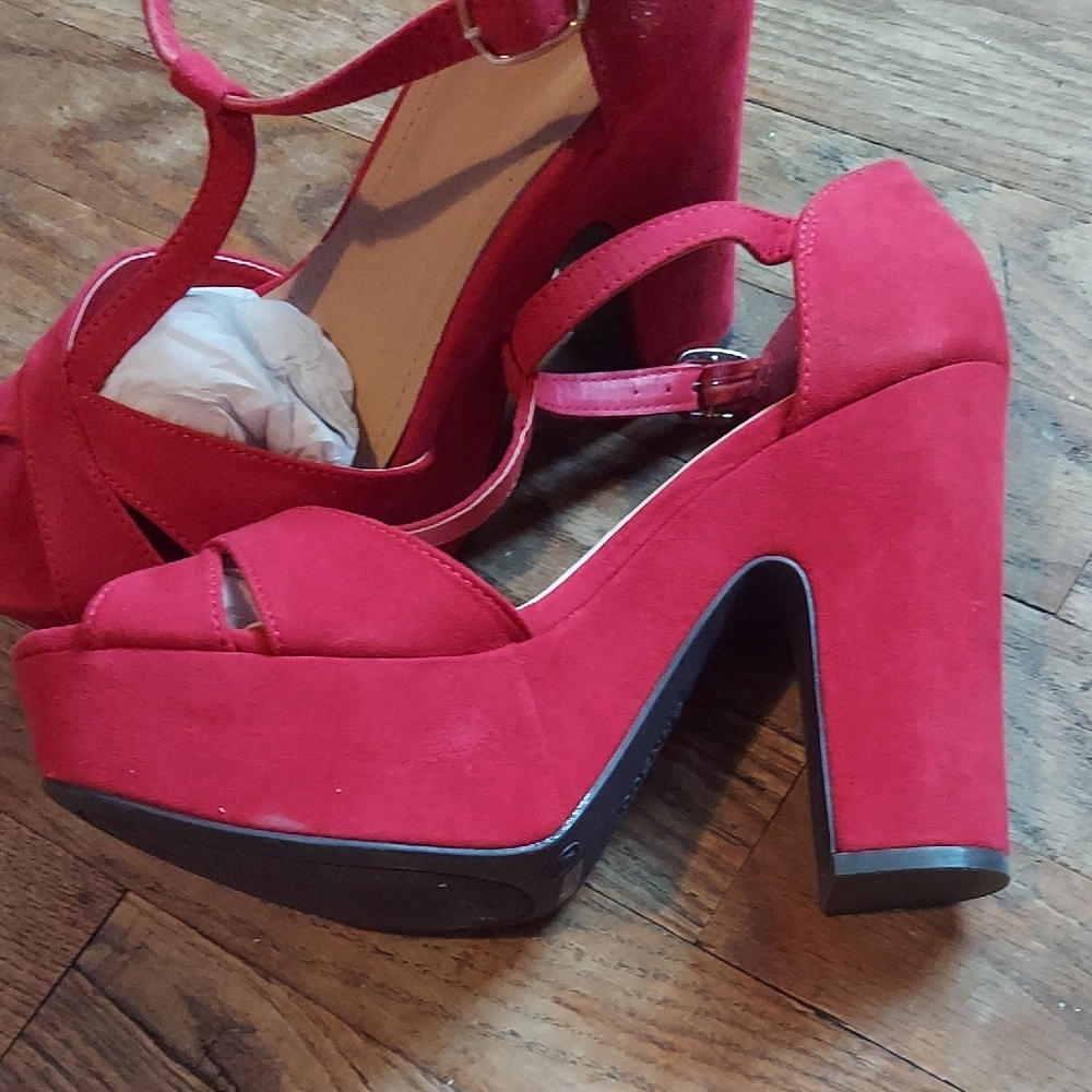 BAMBOO Red Platform Heels with Chunky Block Heel and Peep-Toe - Picture 5 of 11